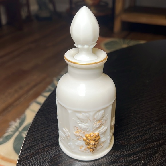 Westmoreland Paneled Grape Milk Glass Perfume Cologne Bottle - Picture 10 of 10